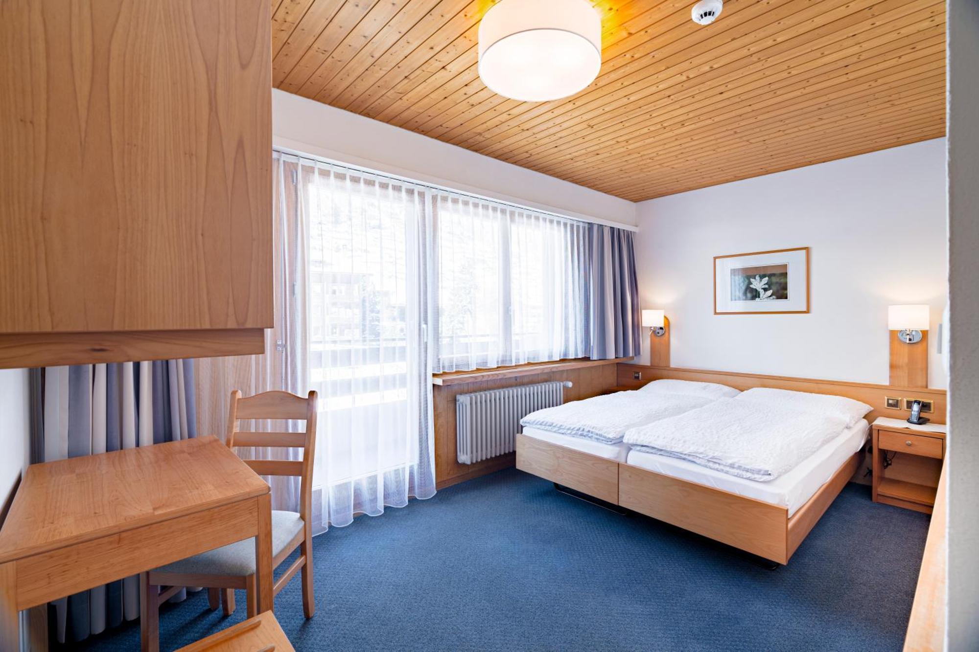 צרמט Hotel Parnass מראה חיצוני תמונה