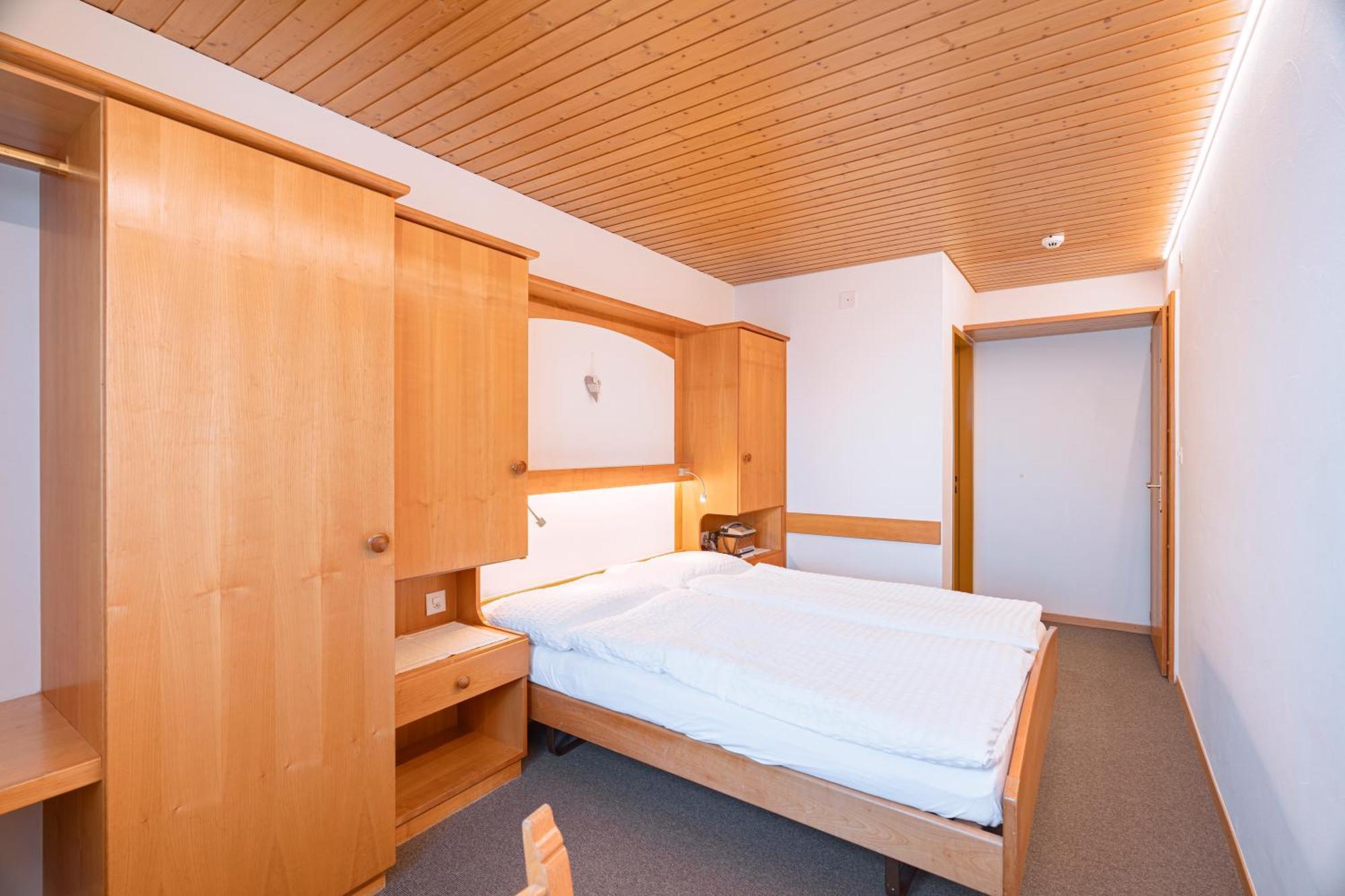 צרמט Hotel Parnass מראה חיצוני תמונה