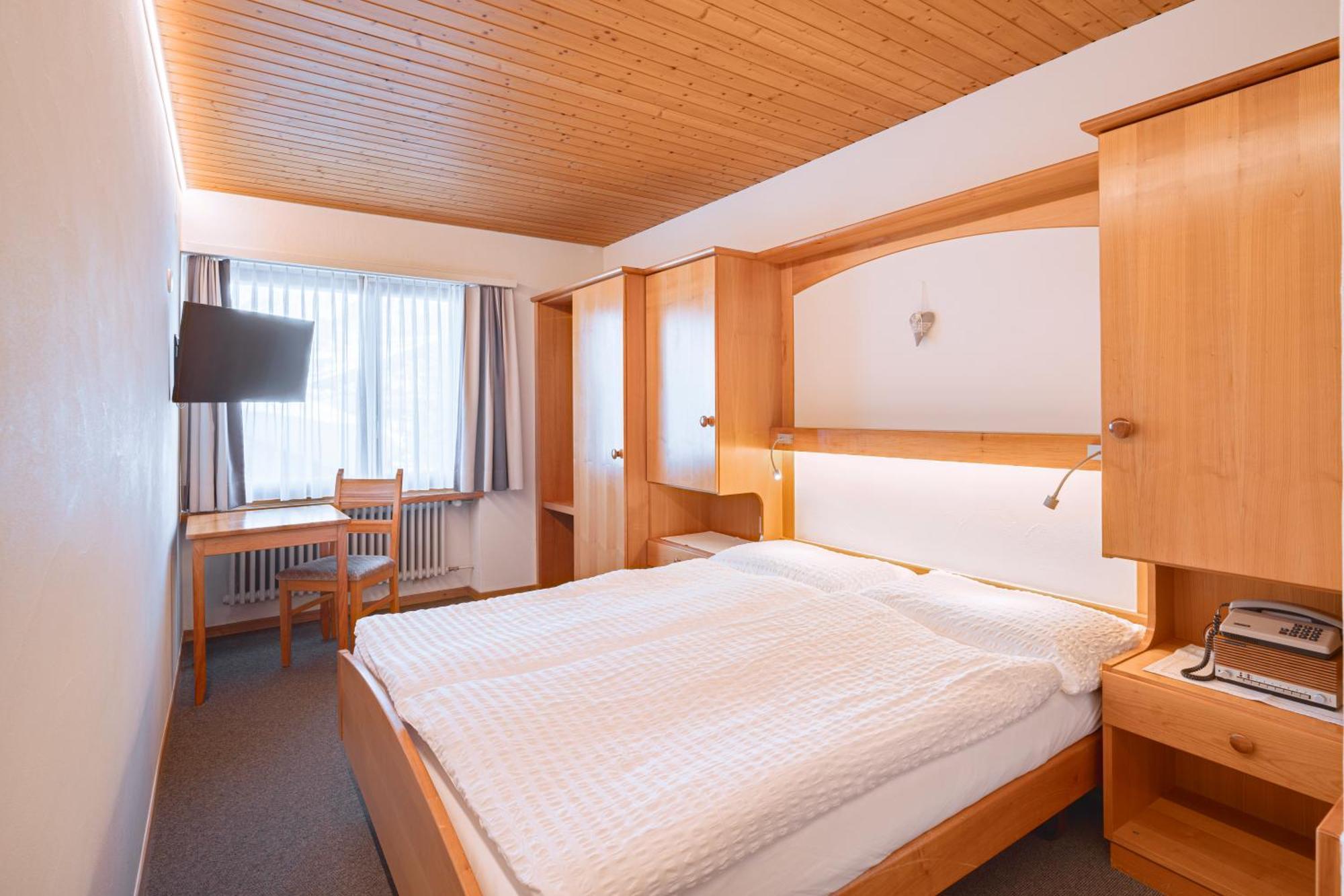 צרמט Hotel Parnass מראה חיצוני תמונה